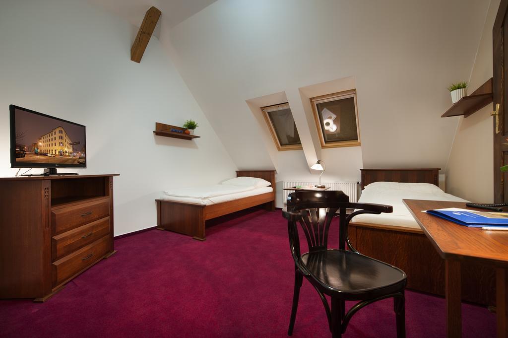 Brioni Suites Ostrava Room photo